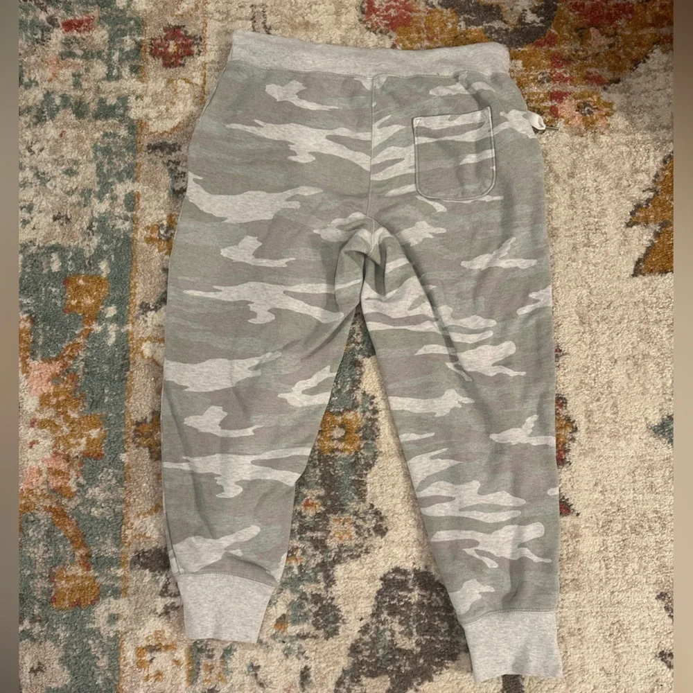 Aerie camo sweatpants joggers - Picture 4 of 4
